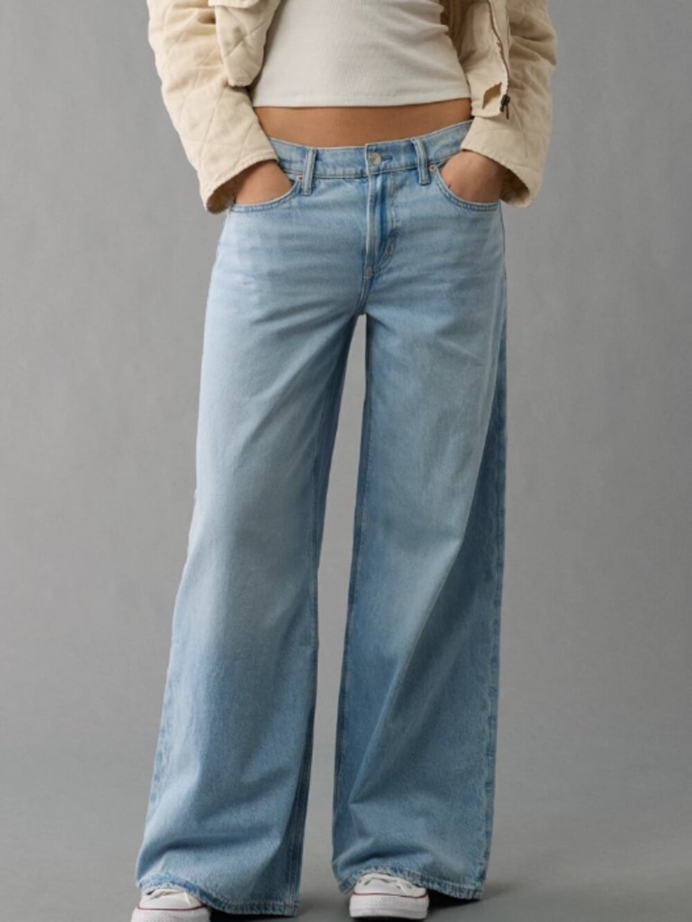 American Eagle AE Low-Rise Baggy Ultra Wide-Leg Jean Size 4 Regular